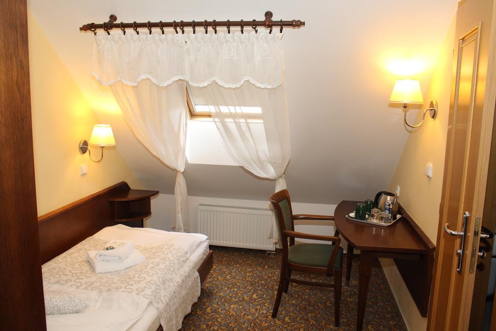 Zamecky Hotel Zlaty Orel Границе Экстерьер фото