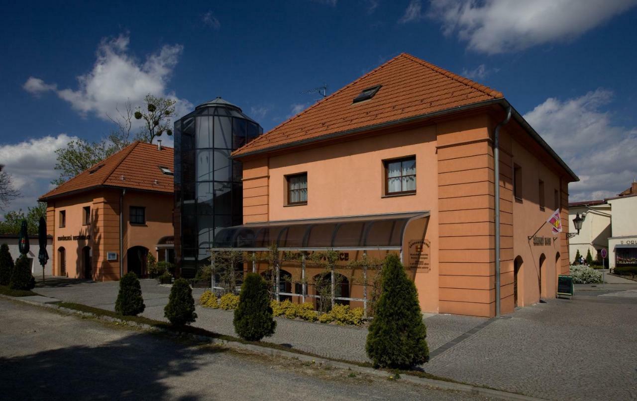 Zamecky Hotel Zlaty Orel Границе Экстерьер фото